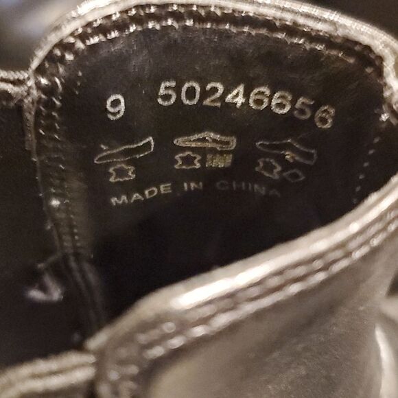 HUGO BOSS Black Leather Chelsea Boot - Size 9 - Picture 8 of 12